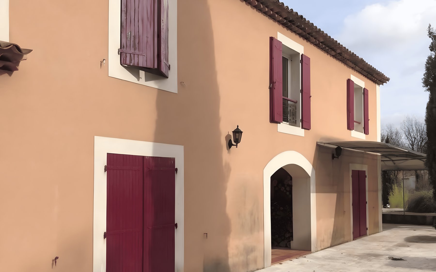 La même façade avant rénovation